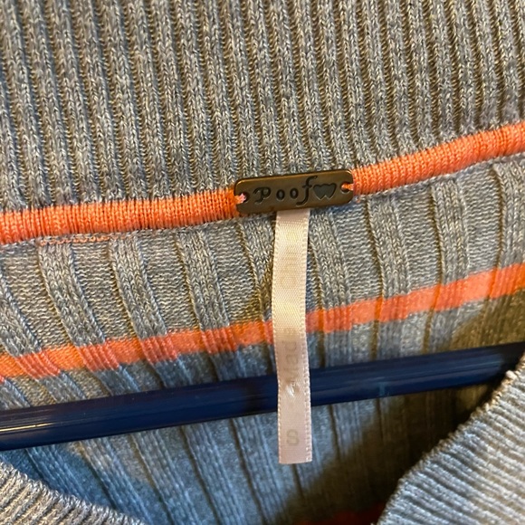 Poof ribbed long sleeve vneck - Picture 2 of 3